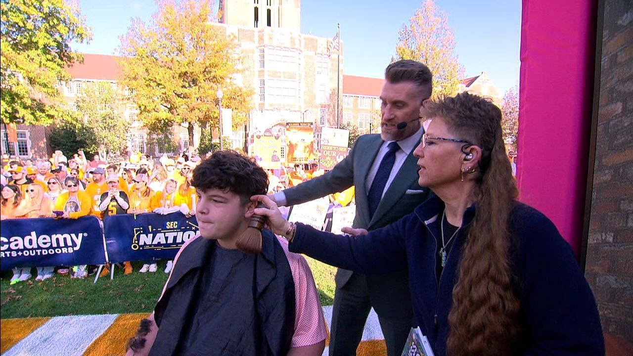 Marty & McGee talk mullets, bestow barber services